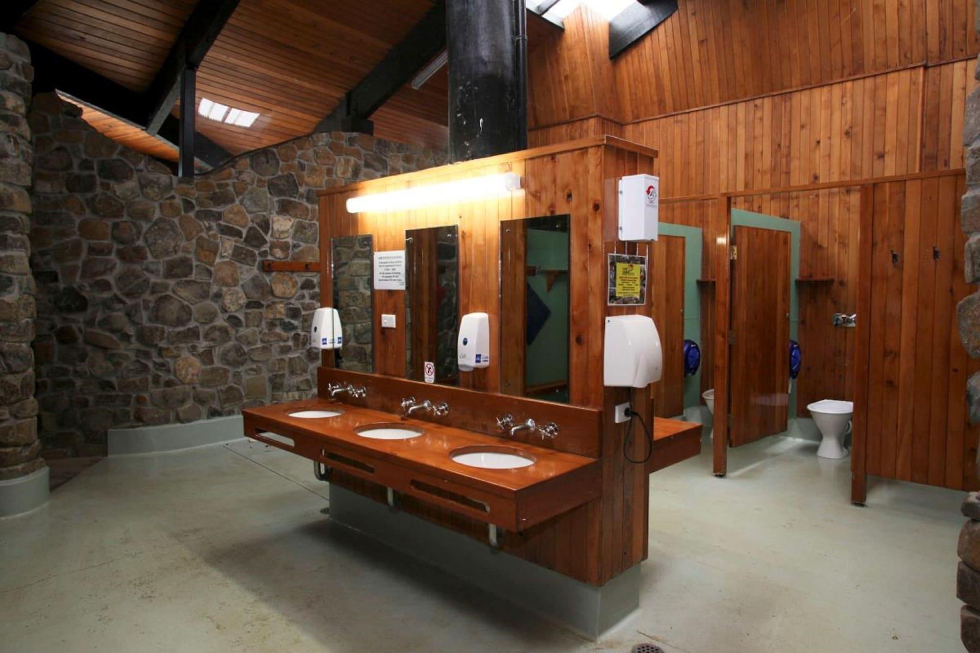 Discovery Parks - Cradle Mountain Exterior photo